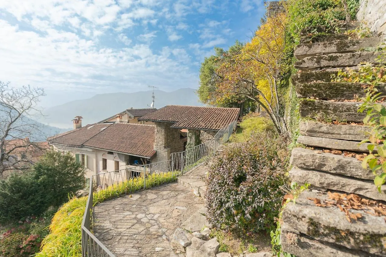 Villa Torre Di Palanzo With Magnificent View By Rent All Como 파게토 라리오