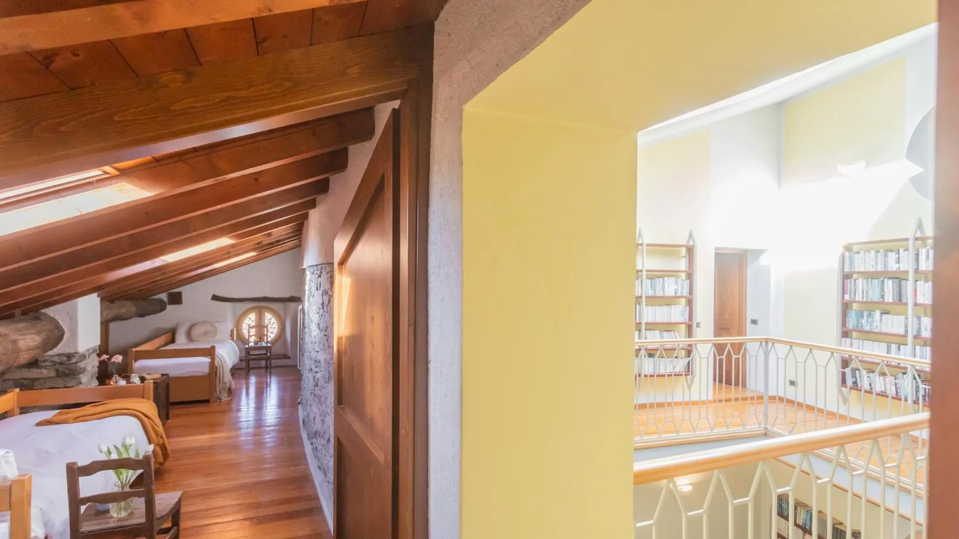 Villa Torre Di Palanzo With Magnificent View By Rent All Como 파게토 라리오 0*,  이탈리아